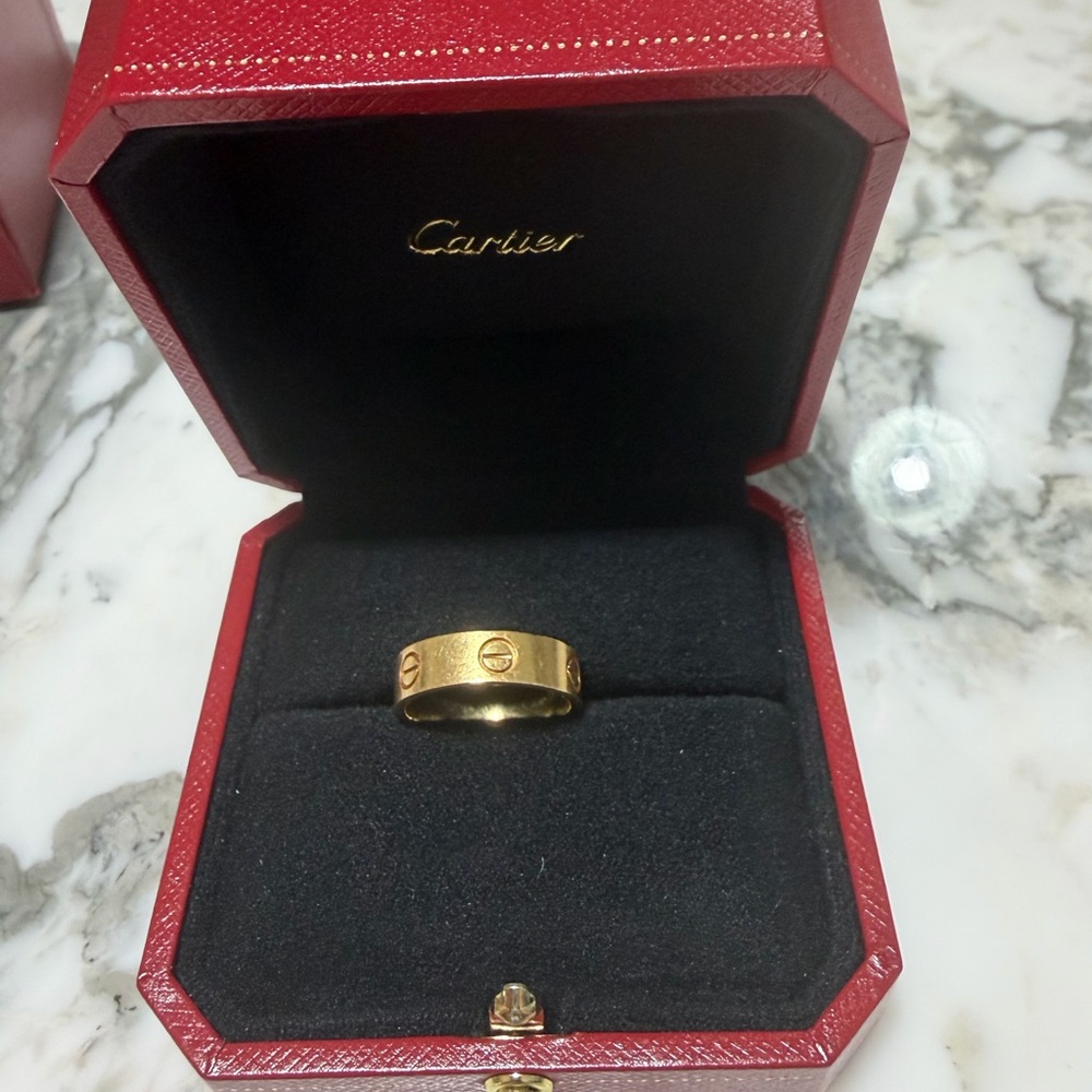 Cartier LOVE ring, classic model in 18K yellow gold, size 55 - Picture 2 of 5